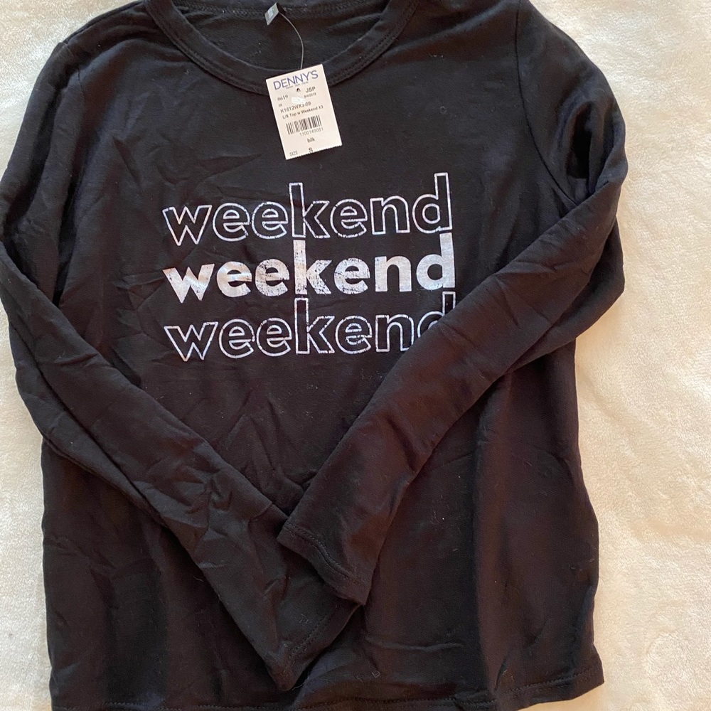 Brand new, never worn long sleeve graphic t shirt